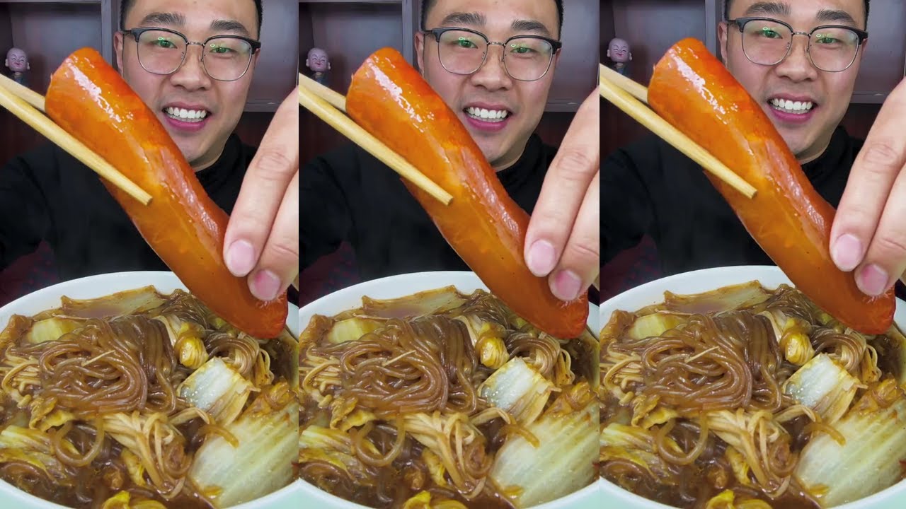 Satisfying Eating Show | Crispy & Chewy Vegetarian Sausage with Cabbage, Vermicelli and Steamed Buns