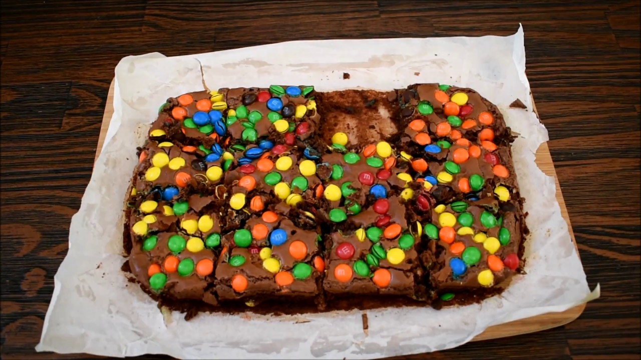 BROWNIE COM M&M'S - Art Gateau