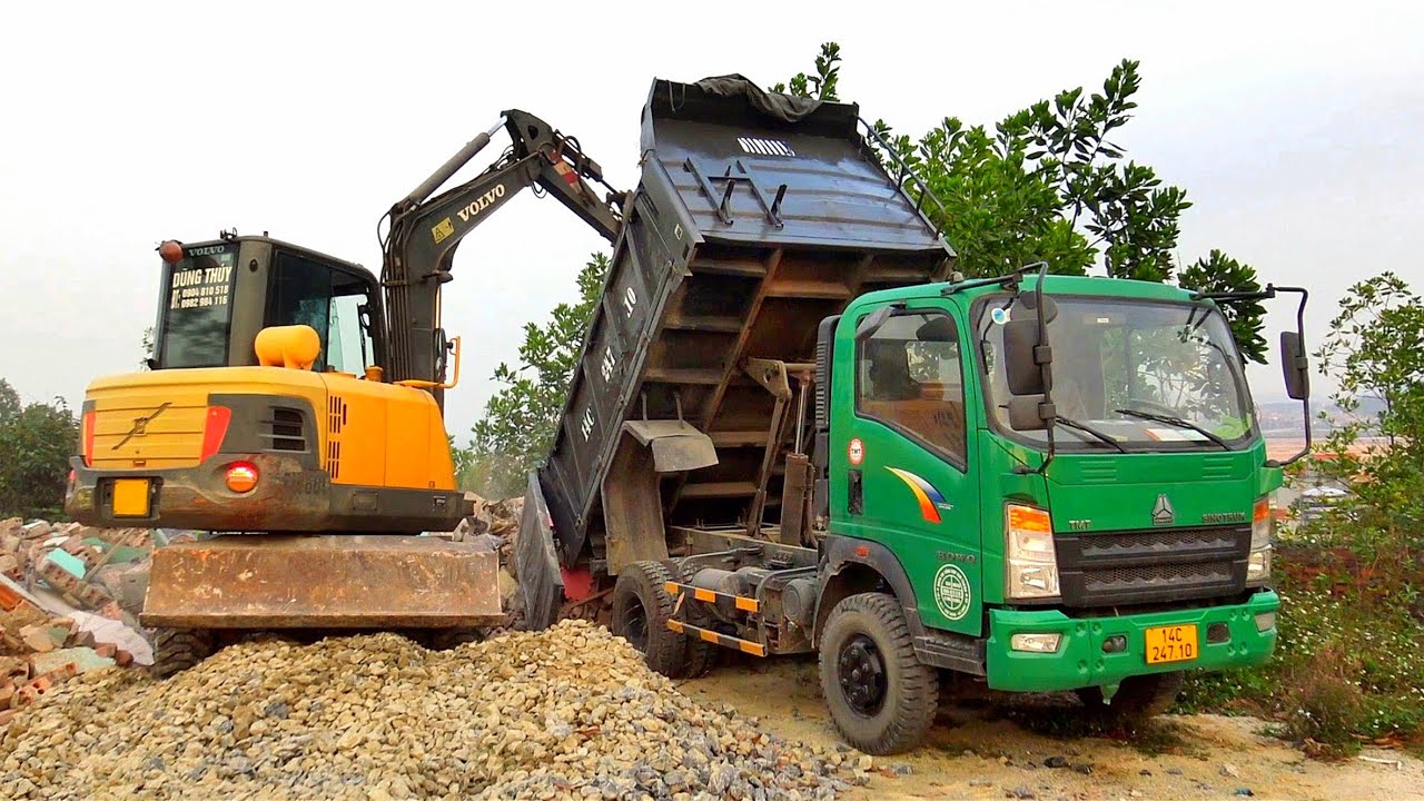 Máy Xúc VOLVO EW60C Múc Gạch Đá, Xe Ô Tô Tải Ben Chở Và Đổ Đất Đá | Excavator Truck | TienTube TV