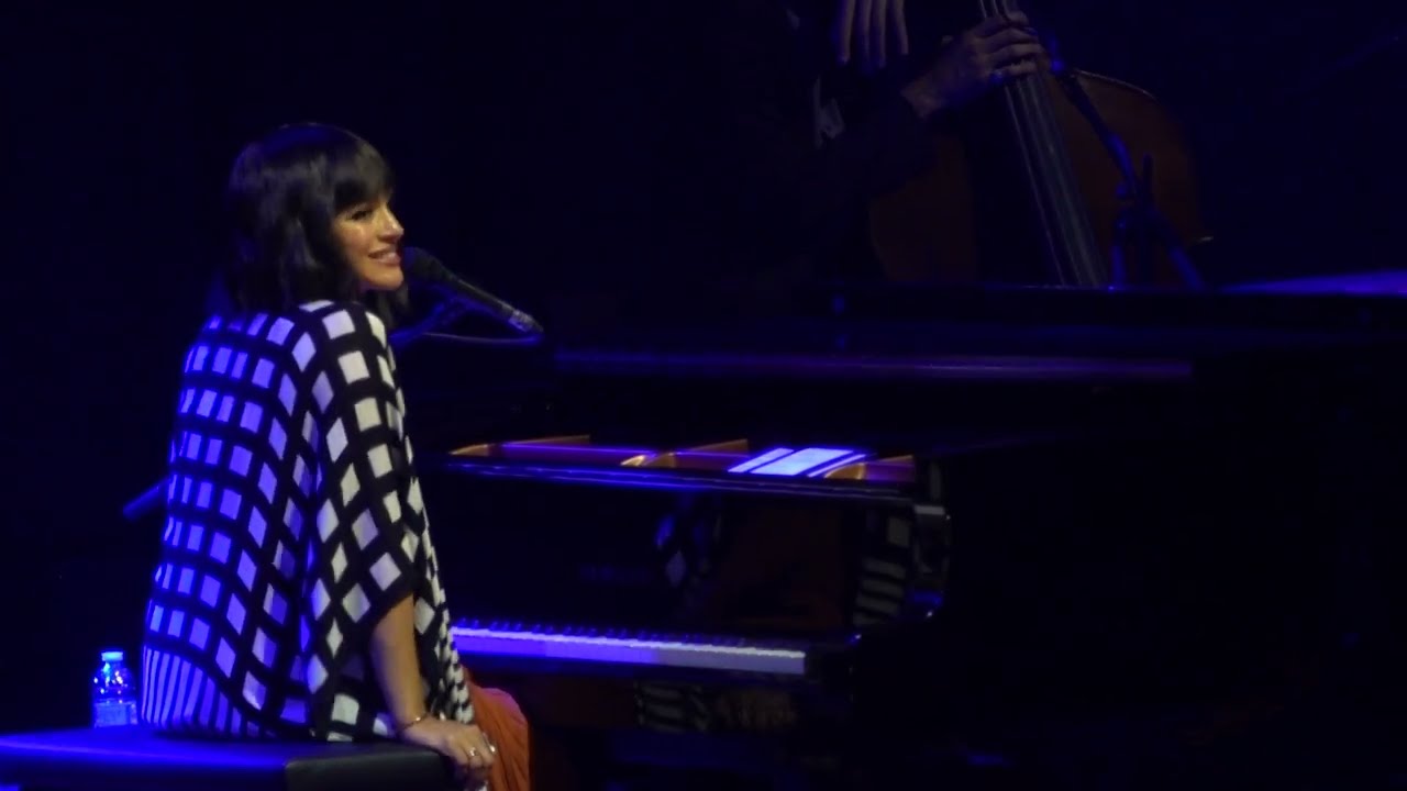 Norah Jones live in Paris (Olympia), Sunrise, 6/07/2023