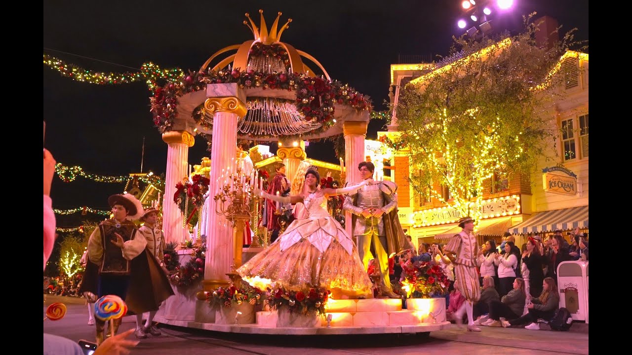 A Christmas Fantasy Parade 2025 Night time [4K] Disneyland, CA