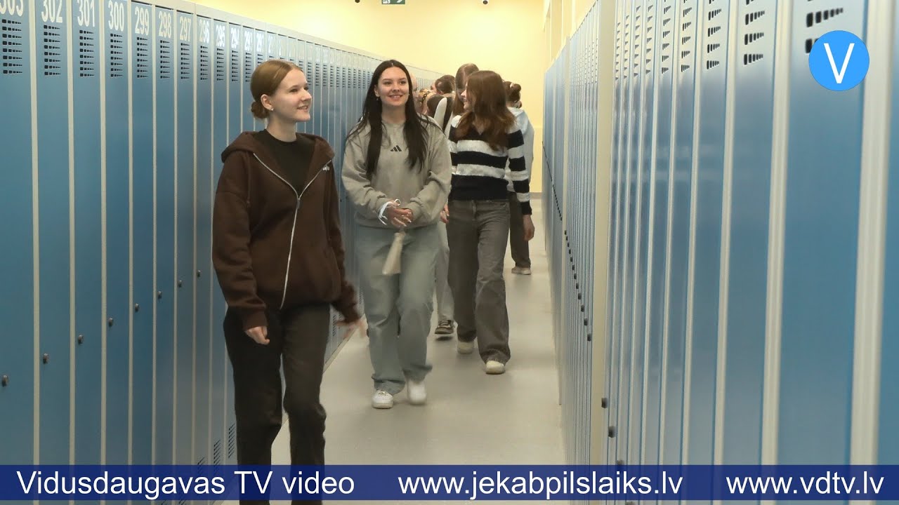 Jaunā garderobe Līvānu 1. vidusskolā liek justies kā ārzemju filmā