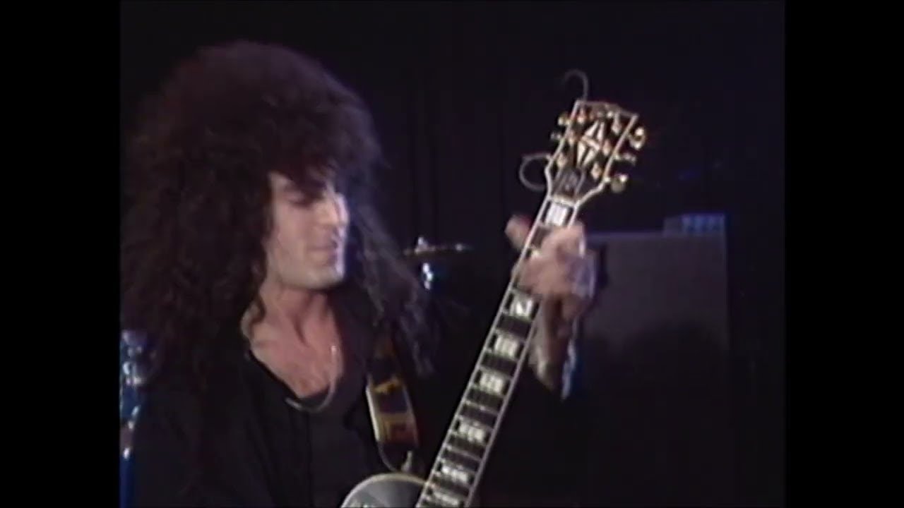 Here's a throwback to a super rare recording of a rehearsal from 1989 in New York.