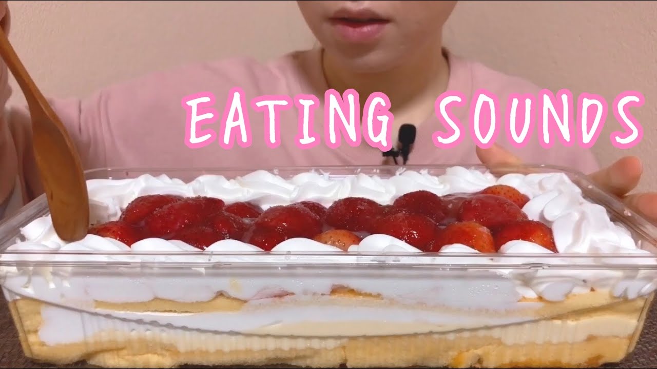 《Eating sounds》まだフローズン状態だったコストコのストロベリースコップケーキ!Frozen Strawberry Scoop Cake!
