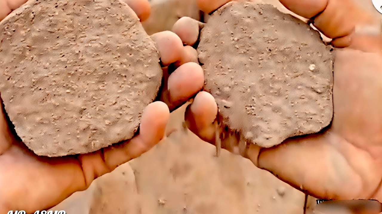 Satisfying soft and crumble 😍 💖 🫰🤌🟤with the right texture crushing 🤎🫶👋🥰