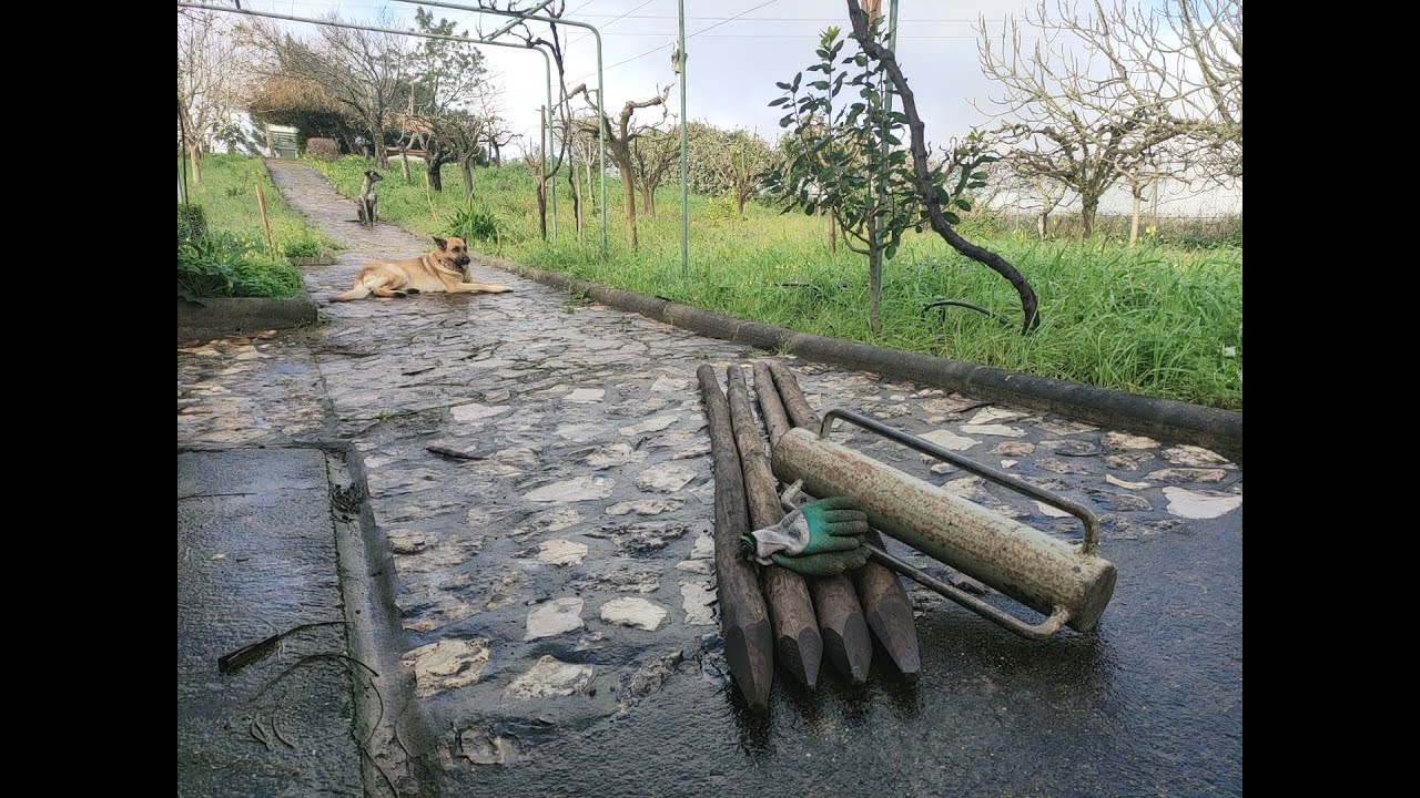 Colocar estacas para veda&ccedil;&atilde;o