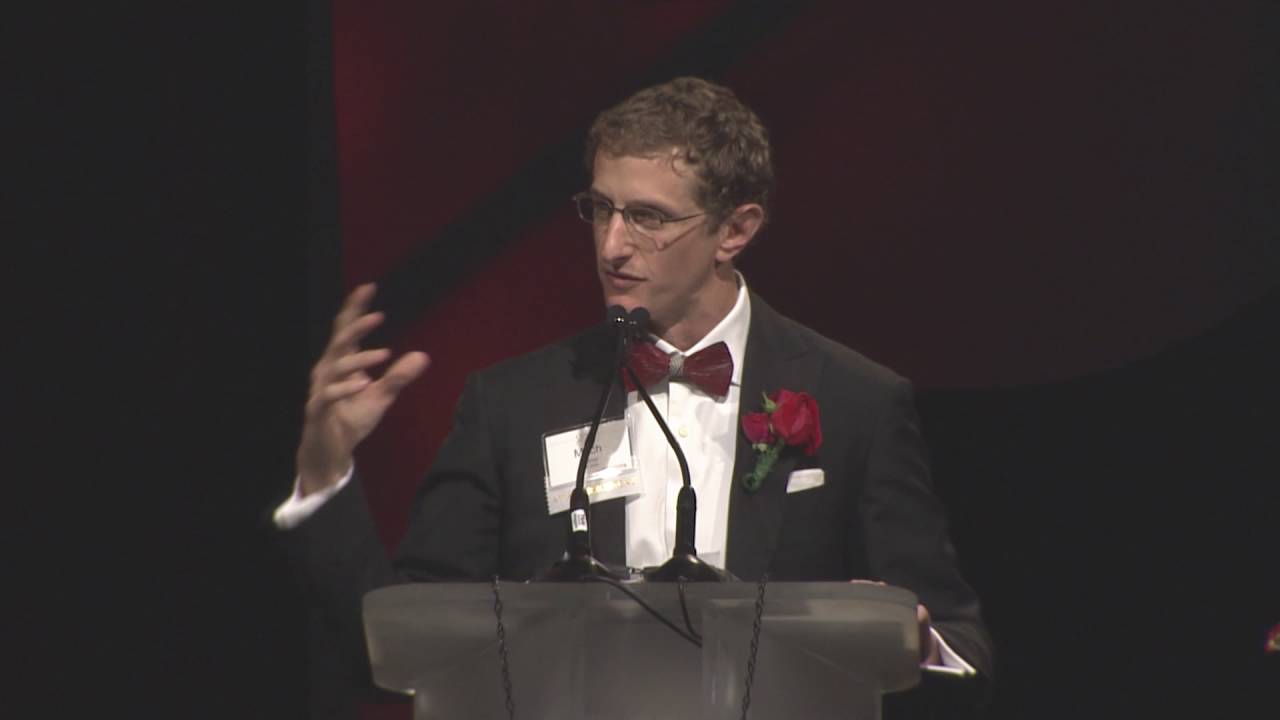 Mitch Reiner accepts his 2016 Outstanding Young Alumni Award