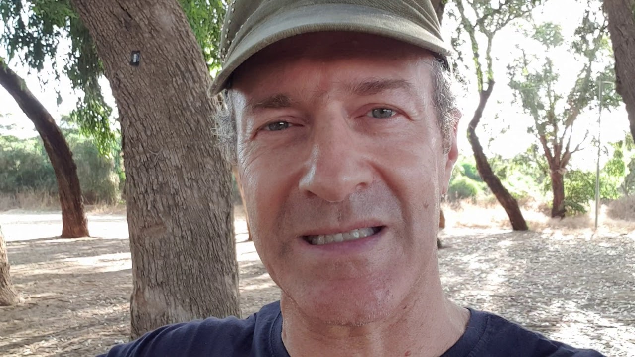 מה לבחור בקומנדו? מגלן, אגוז או דובדבן?
