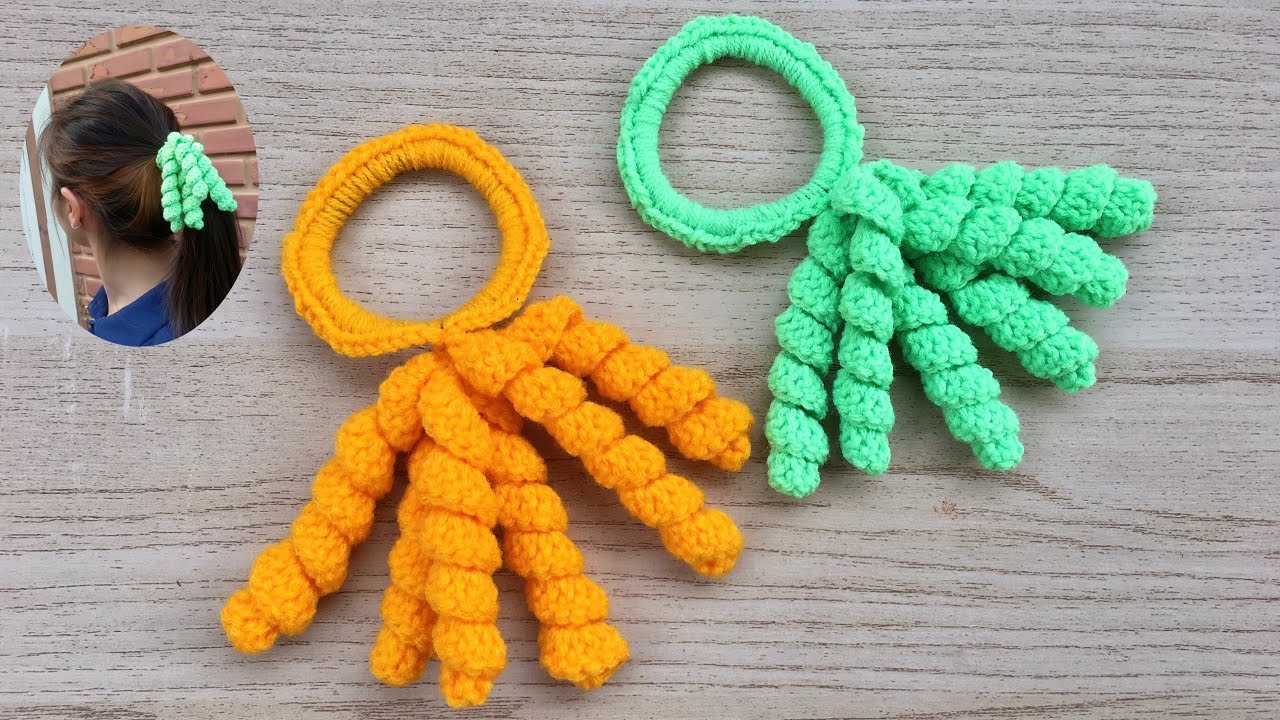 Crochet Scrunchies free pattern |  D.I.Y Scrunchies tutorial.