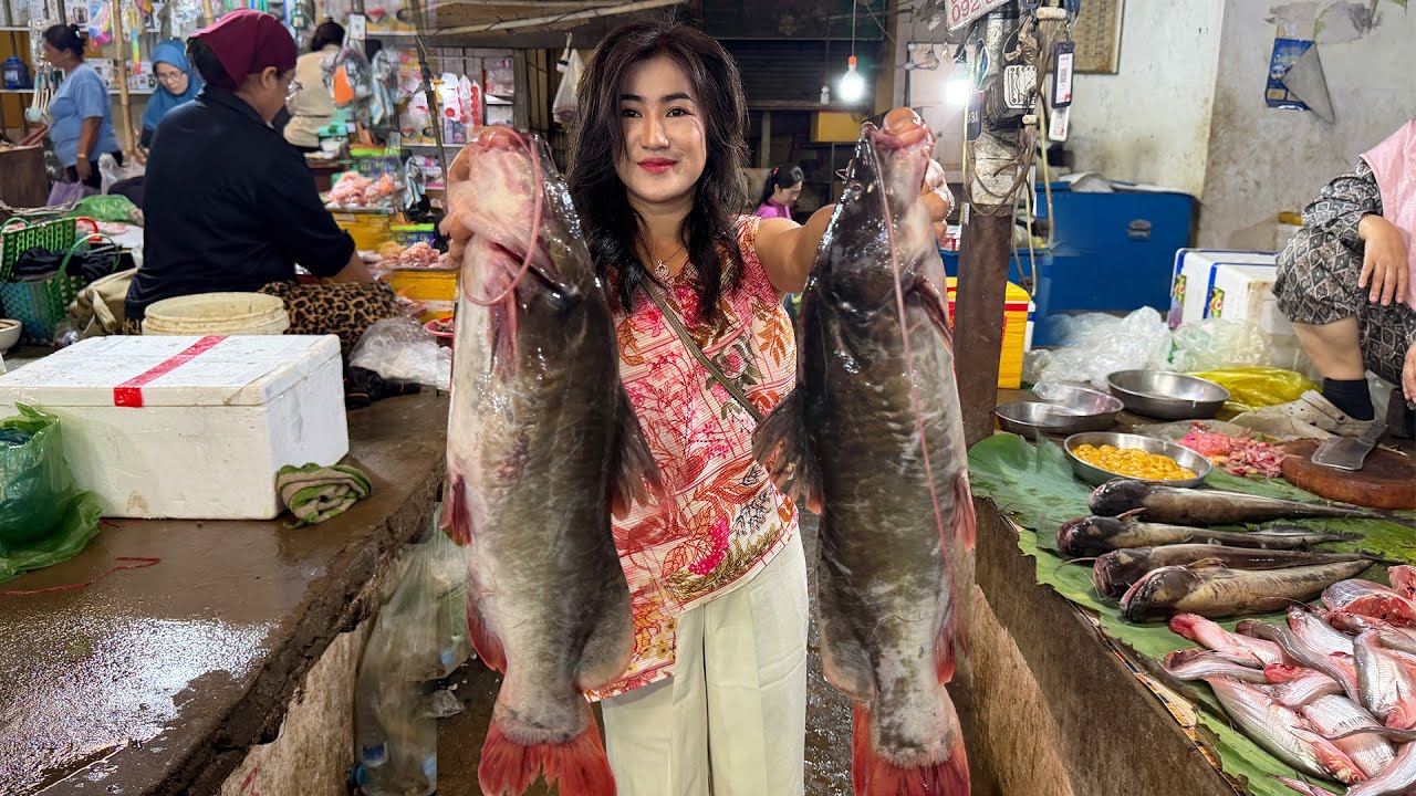 Market tour and cooking: Buy big catfishes and fresh veggies for my recipe | Big catfishes cooking
