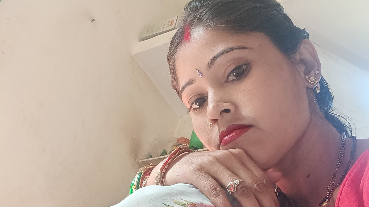 देखिए दोस्तों कैसी लग रहे हैं