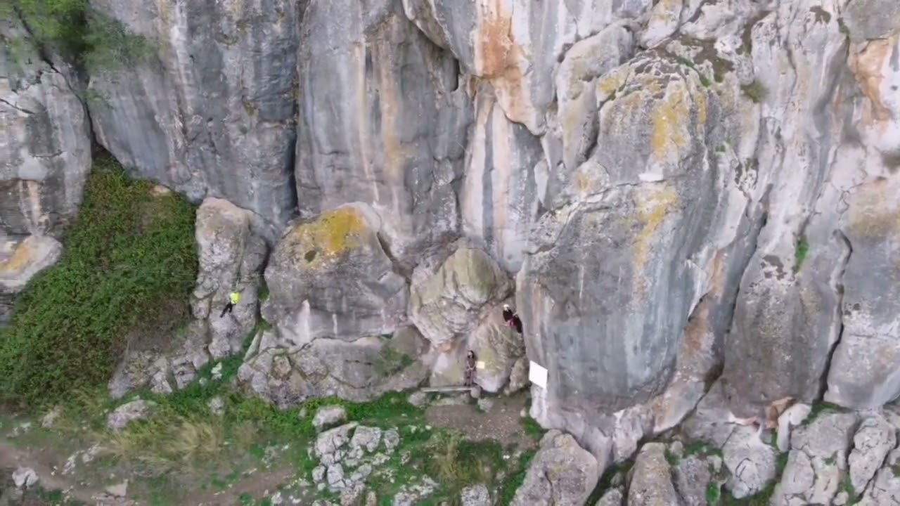 Vías Ferrata y tirolinas de Comares (Málaga)