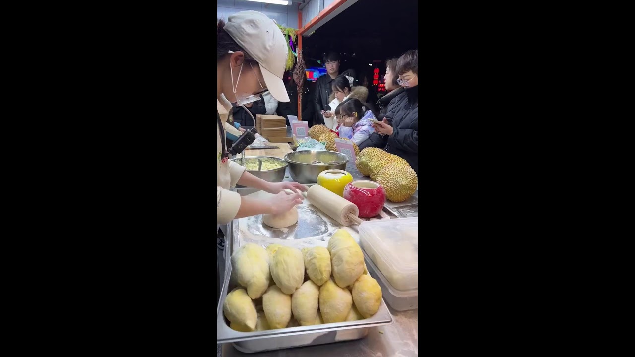 Delicious food live
