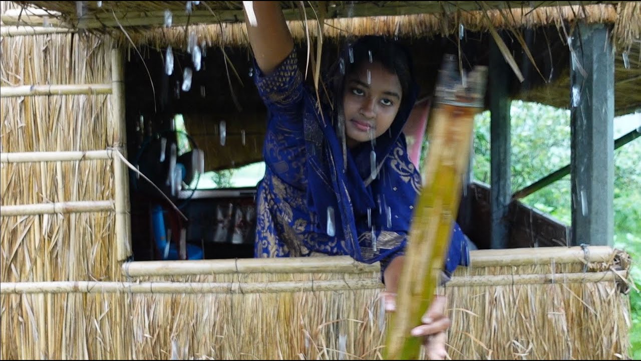 বৃষ্টির দিনে তারার কি খেতে মন চাইতেছে? | Village life with Shampa