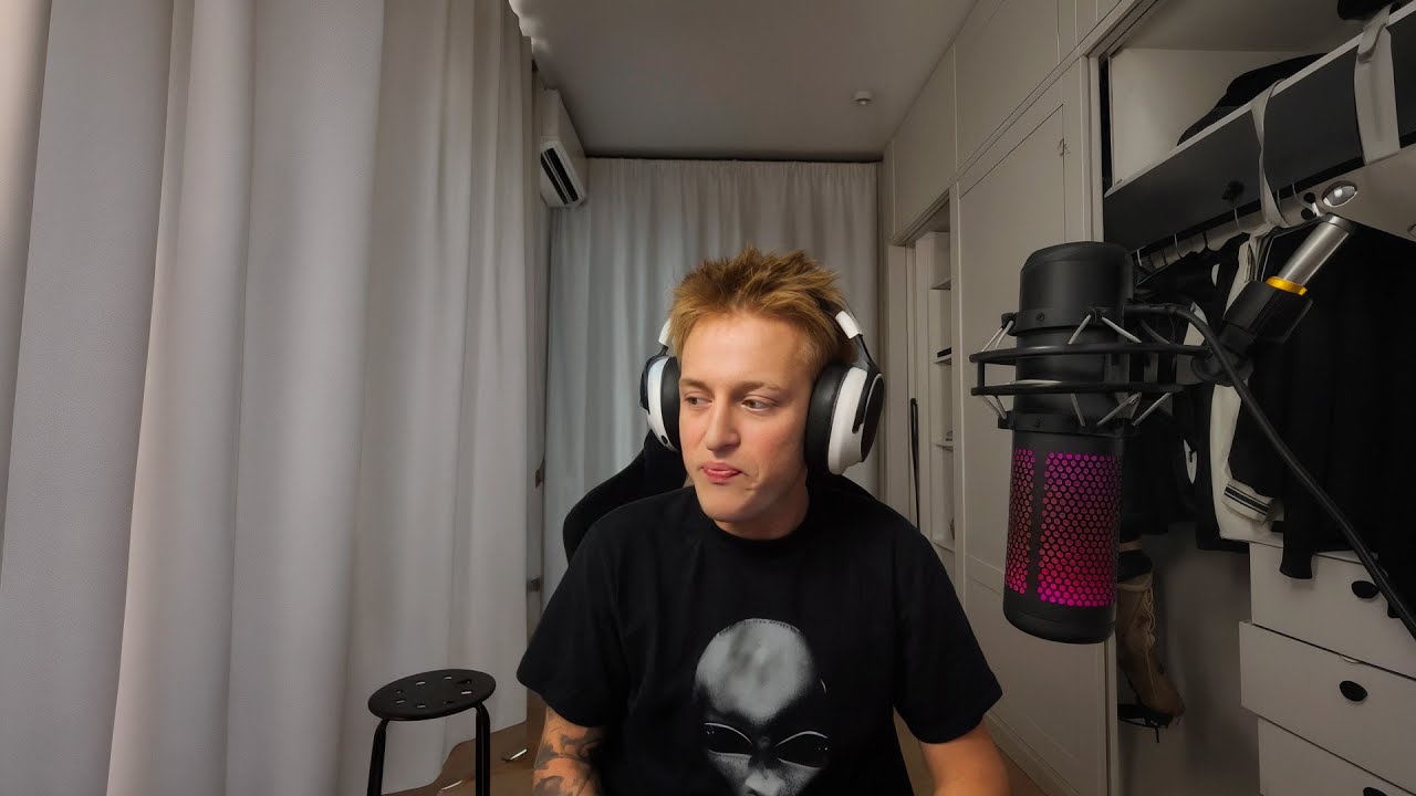 Baby Melo ПИШЕТ ХИТ В ПРЯМОМ ЭФИРЕ! 🎤 Новый трек за 20 минут!