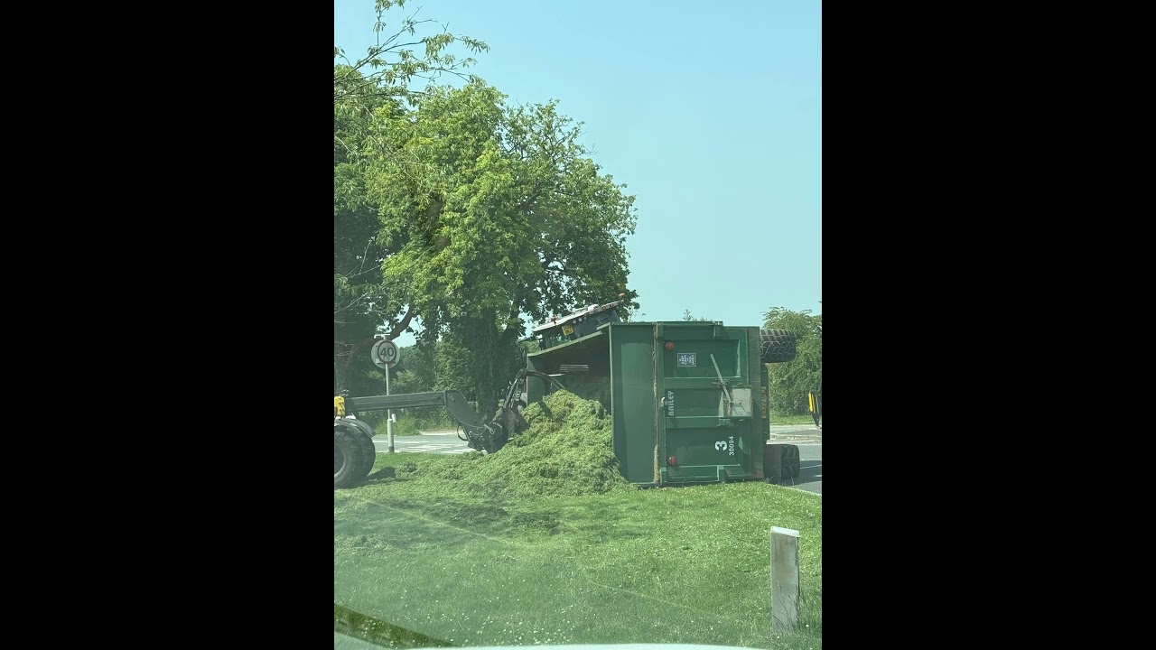 Getting the silage in! 2nd Cut Silage