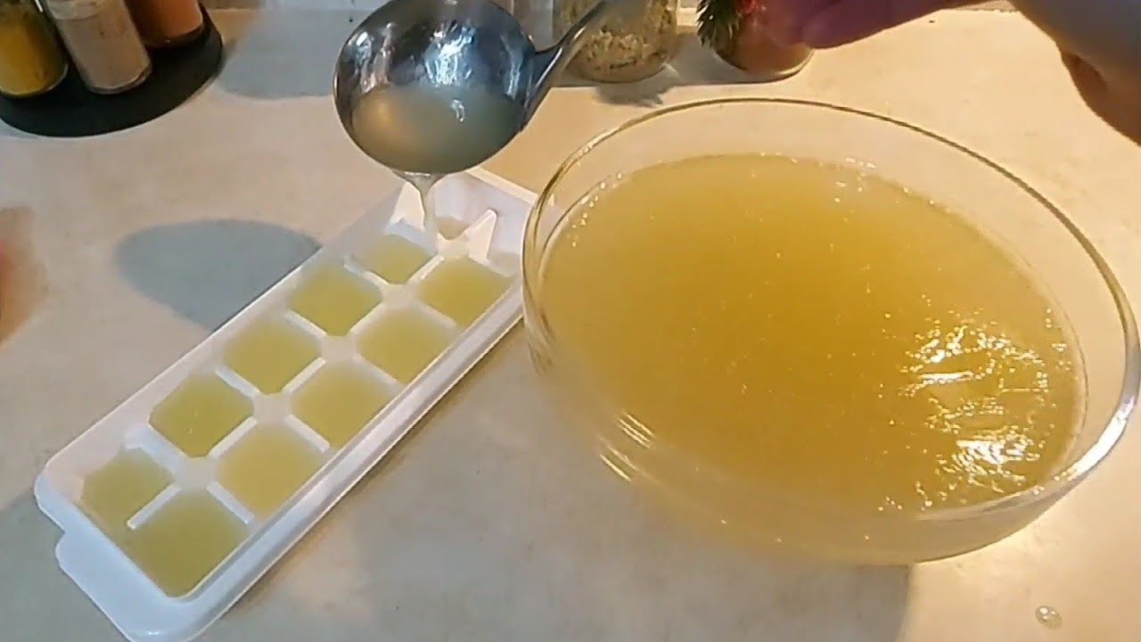 Замечательный и питательный куриный бульон.