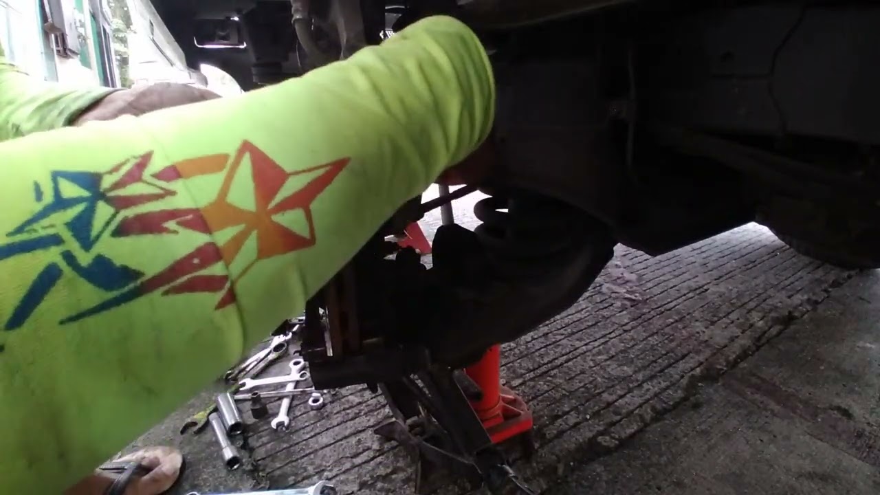 (992) L300: PALIT NG ROTOR DISC 1