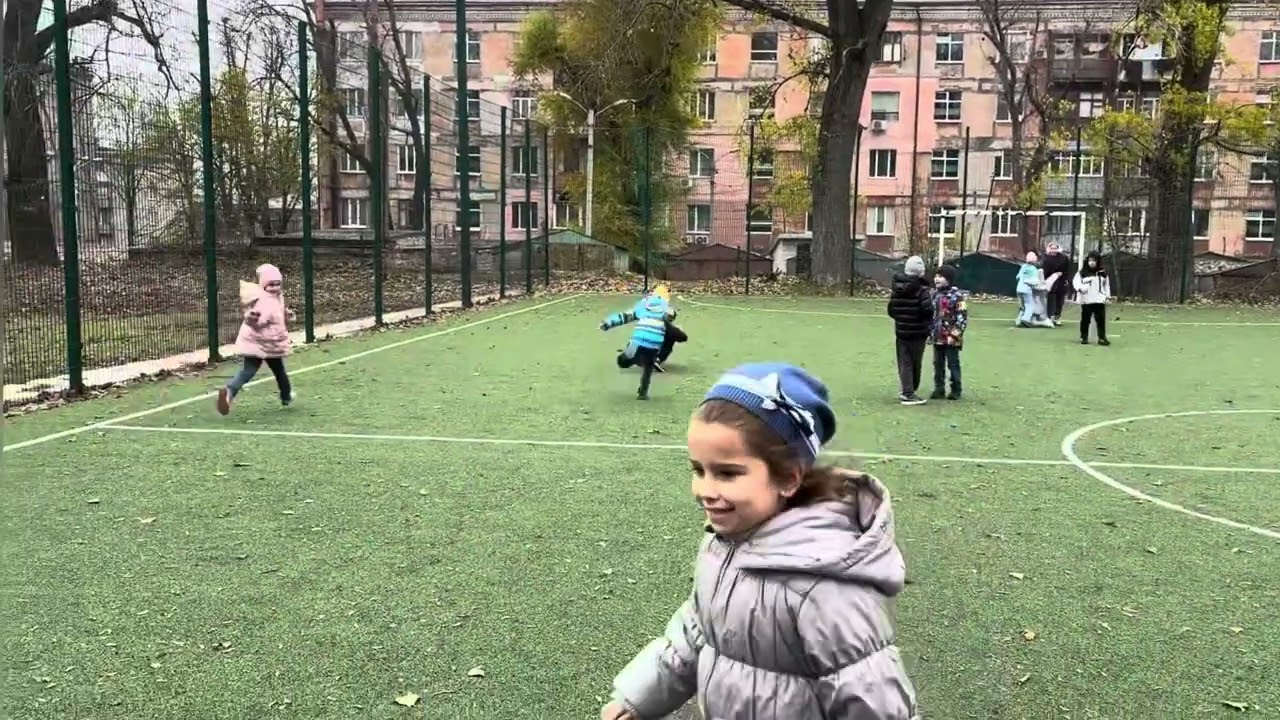 Рухлива гра « Наздожени мене» 