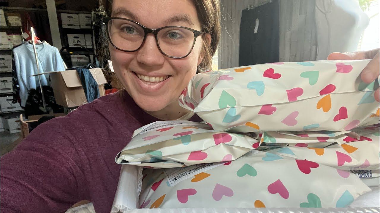 I Sold and Shipped 14 items this weekend! Plus a New THREDUP Box Unboxing! 