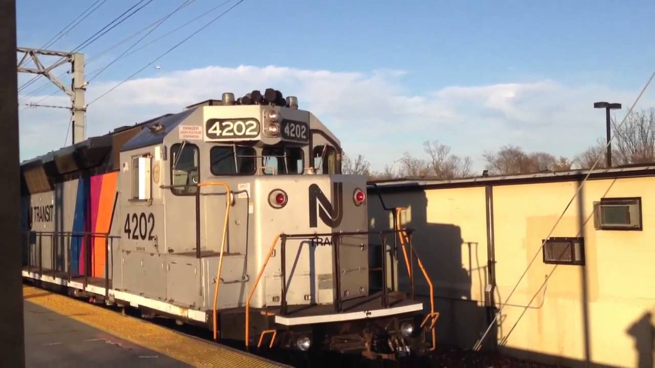 Epic Day at Long Branch, with EXTREMELY RARE MNCRR 4912, 8 Car Set, and 3 Car Set 11/21/12 Part 2
