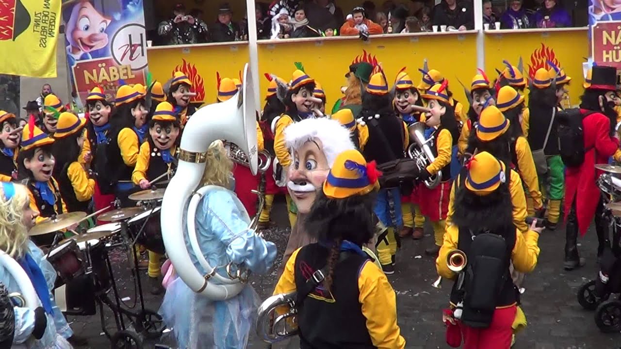 Näbelhüüler /Einmarsch