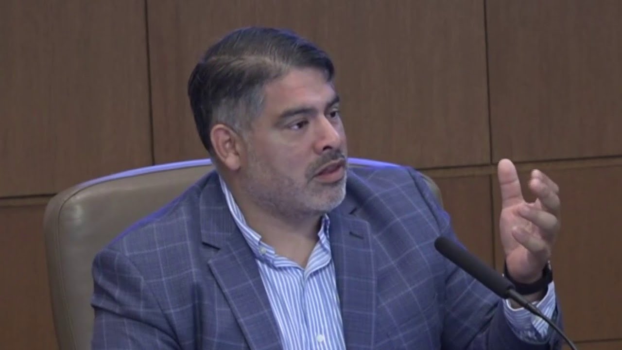 Councilman Manny Pelaez lays into business group for supporting bill to curb local control
