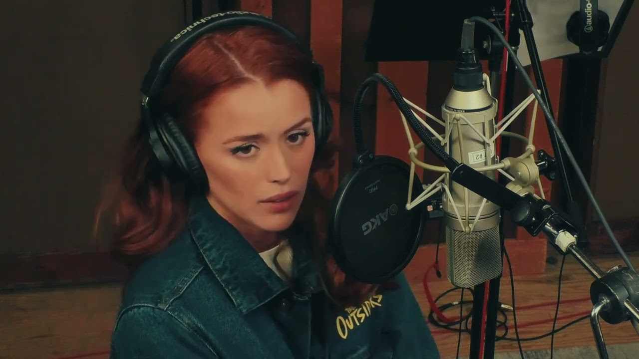 I Could Talk to You All Night &ndash; Performed by Brody Grant and Emma Pittman