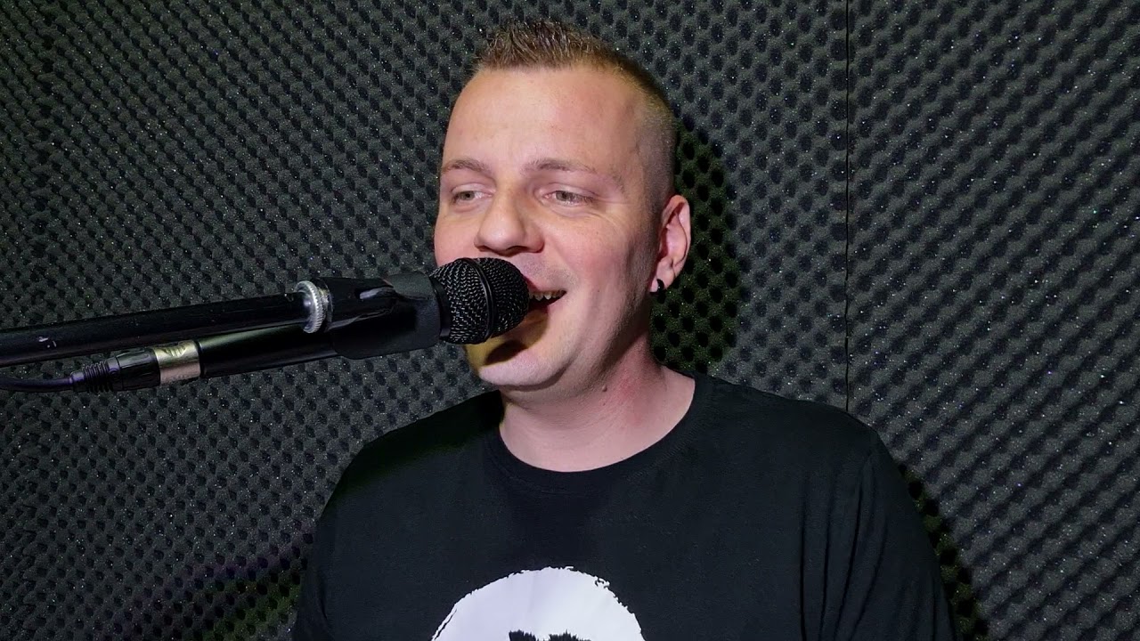 🌲A Hargita alján lakom én ( Magyar nóta) - Boros Öcsi