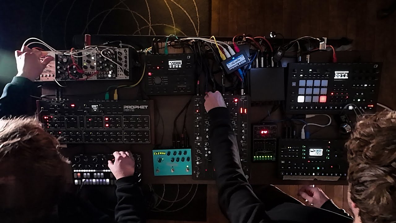 Cwtch - Live Session @ SMIC