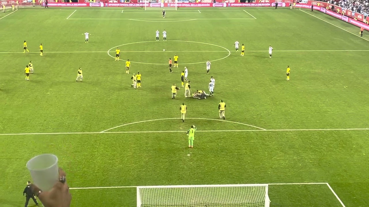 Messi scored two goals in 3 minutes vs jamaica