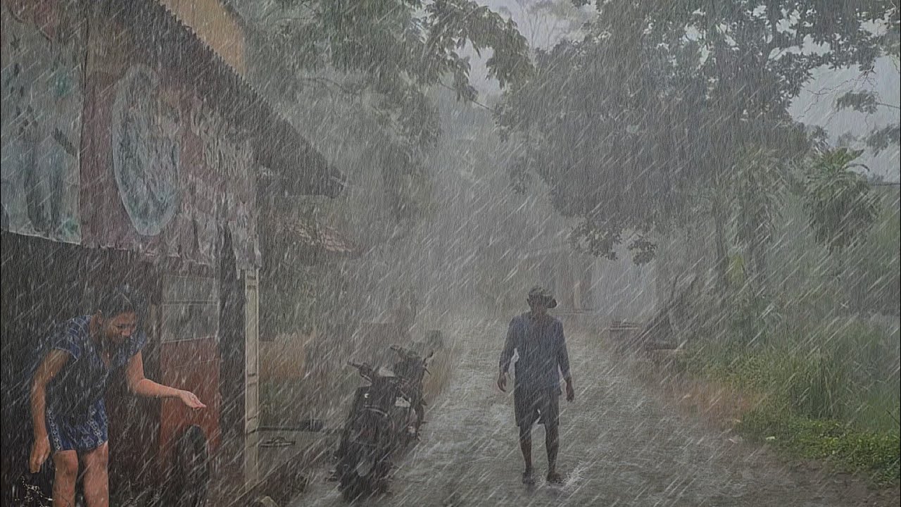 СИЛЬНЫЙ ДОЖДЬ И ГРОЗА ⛈ В ПРЕКРАСНОЙ ДЕРЕВЕНСКОЙ ЖИЗНИ В АЗИИ || ЗВУКИ ДОЖДЯ ДЛЯ СНА 🥱