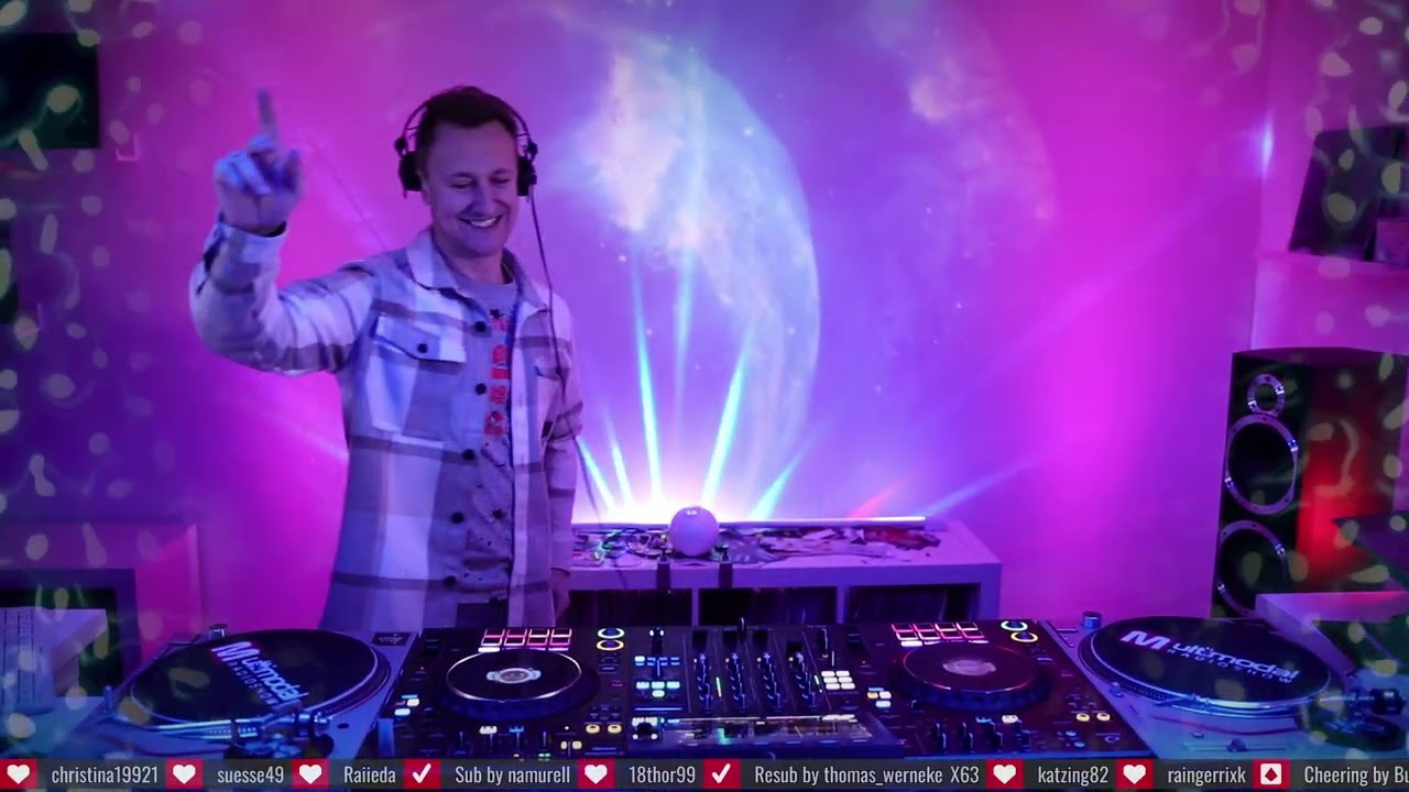 Deep Melodic House styles - cosmic feelings 37 by Rafael Silesia