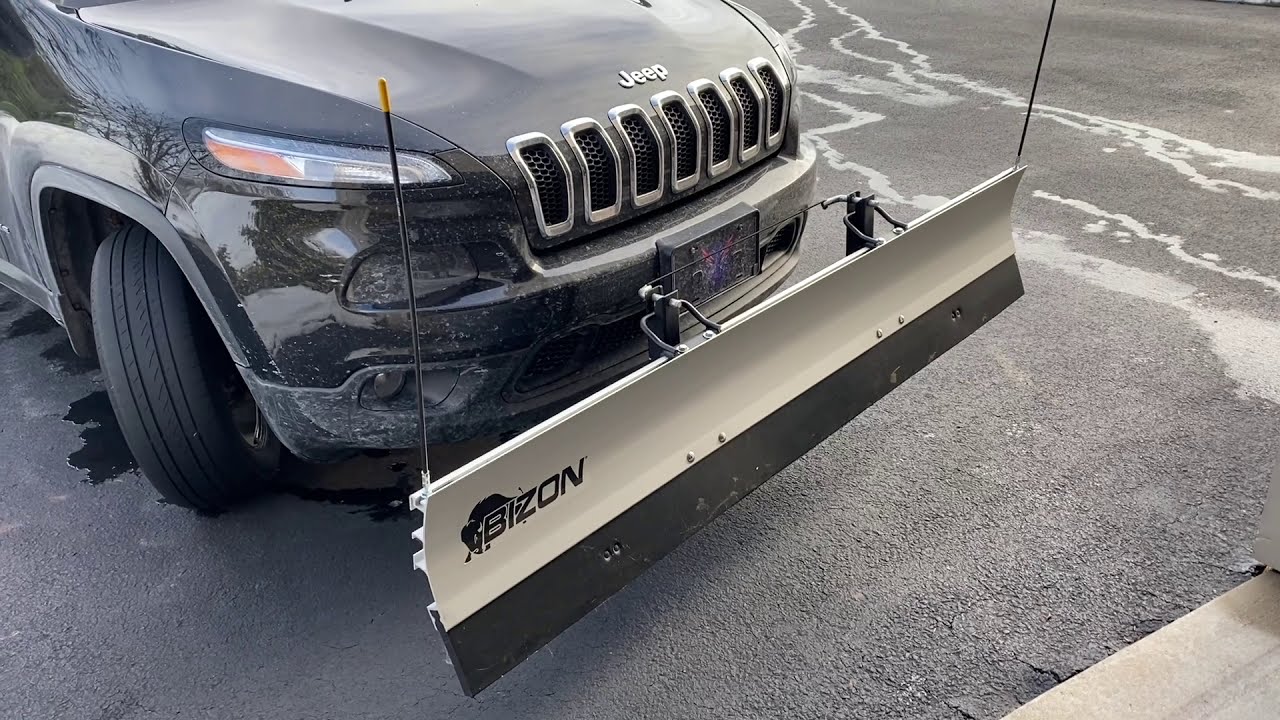 Bizon Snow Plow - low grade plow for smaller vehicles
