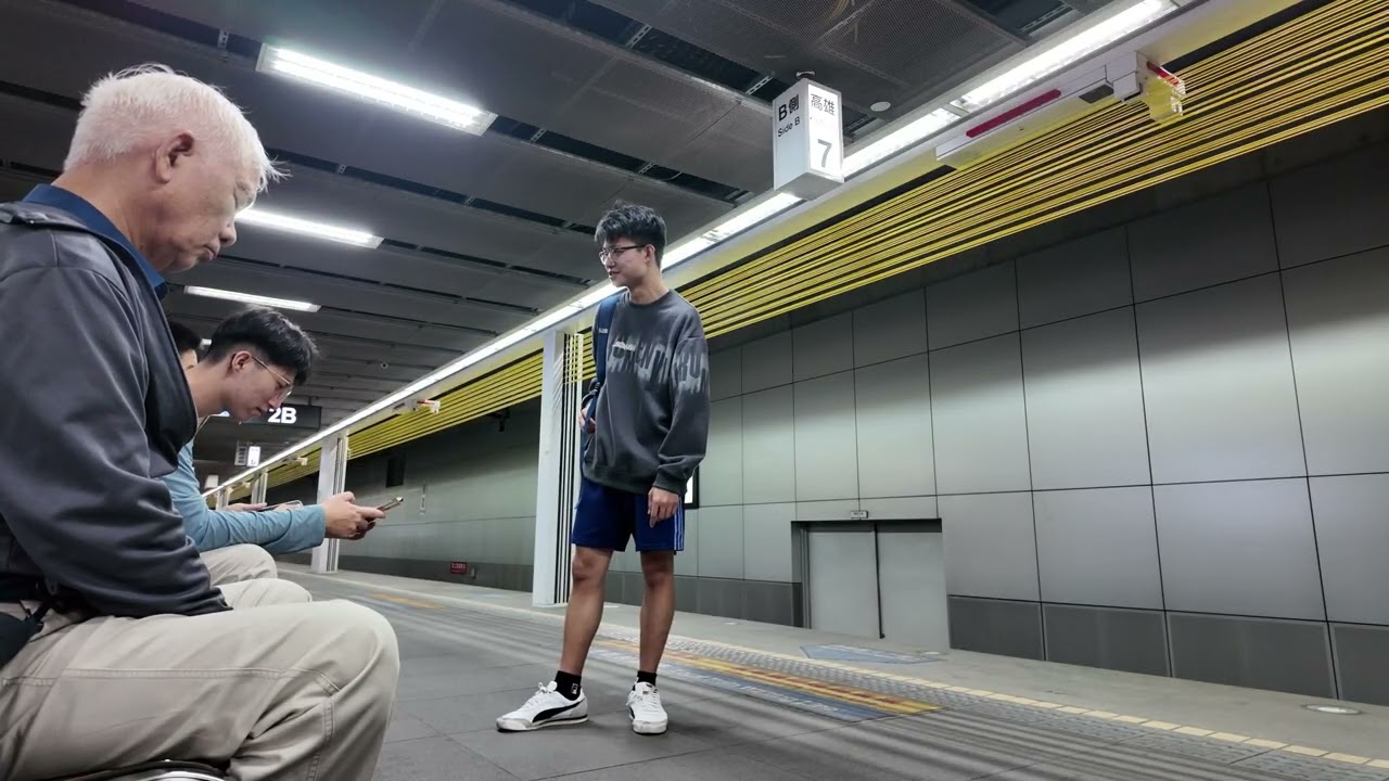 [街拍] 2026/02/28 高雄到台南通勤 捷運轉台鐵 4K60P