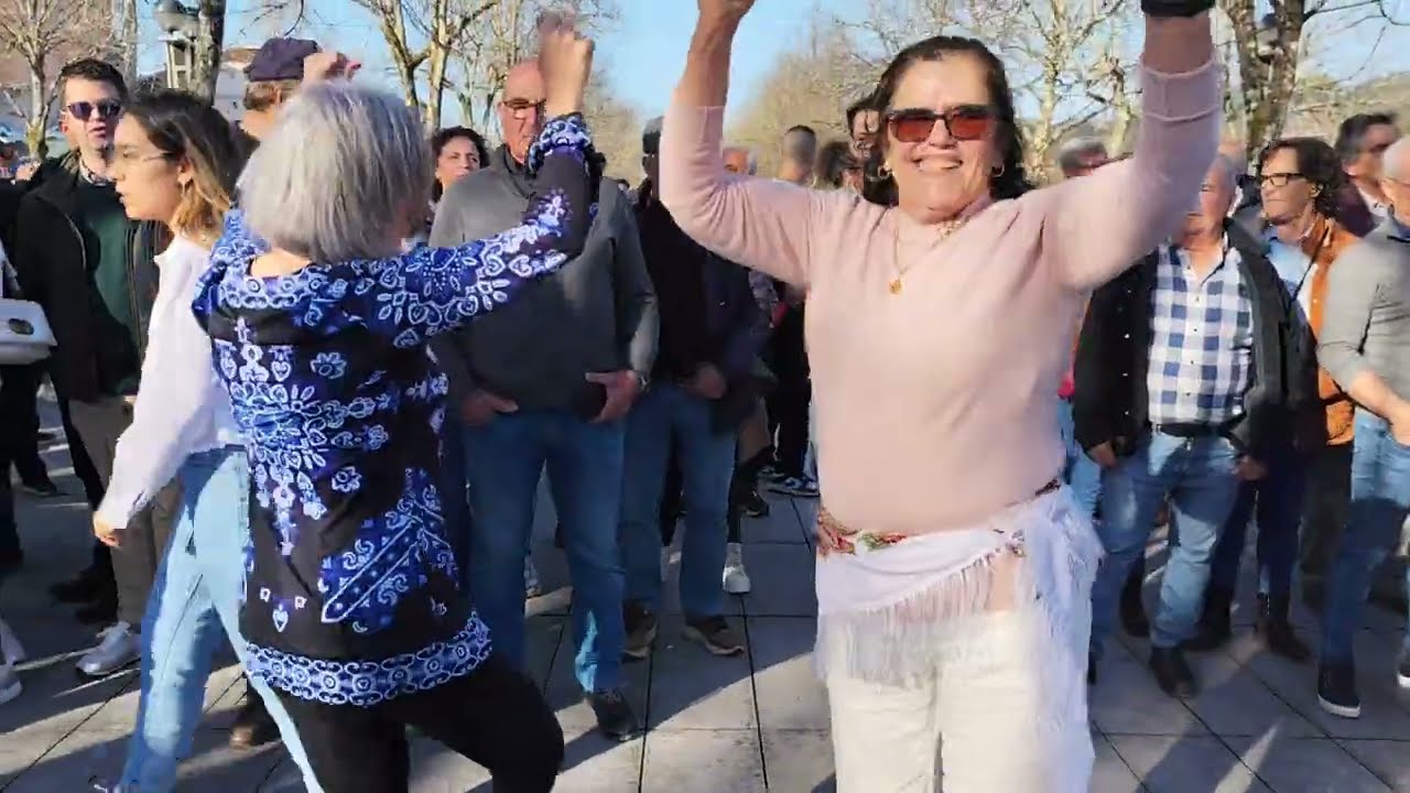 Domingo à tarde 😍 FOLCLORE ✅ Concertinas 🪗 Arcos de Valdevez 🇵🇹 1/3/26 🥳