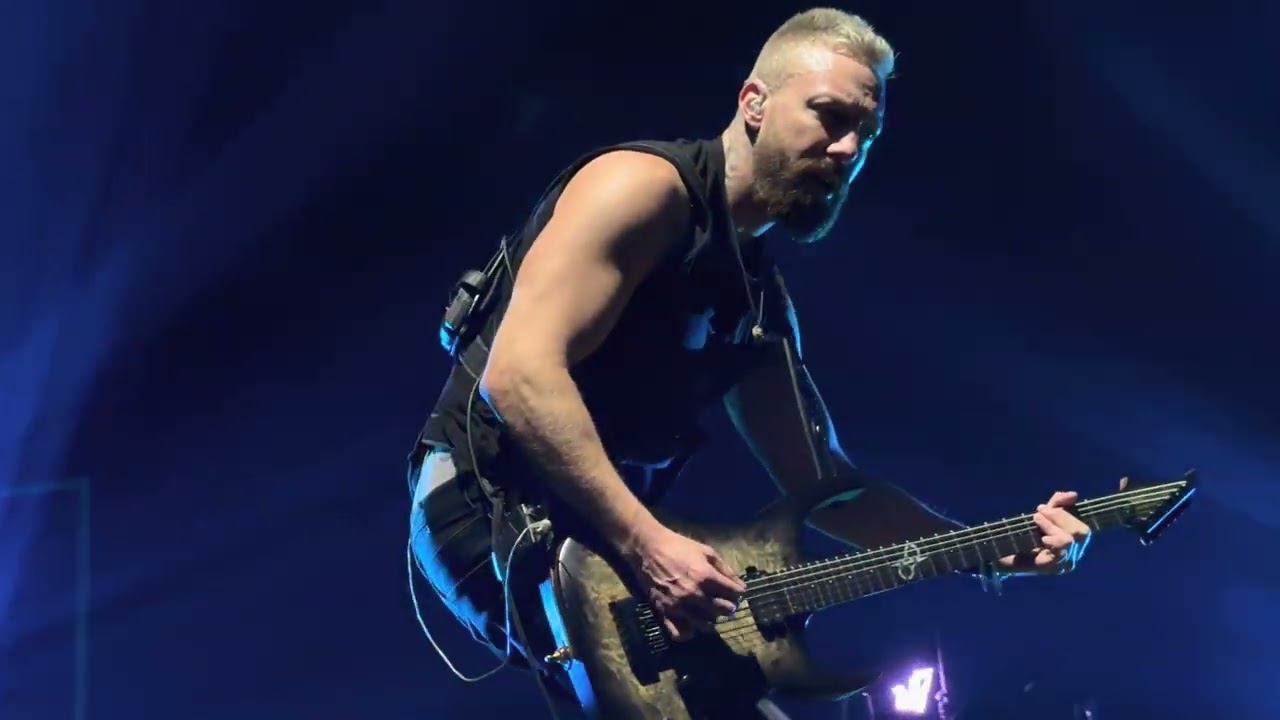 Smash Into Pieces - Sleepwalking [[Live at Ziggo Dome Amsterdam 30-11-2022]] ~Night 2~