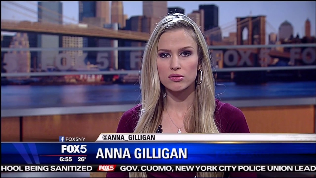 Anna Gilligan Gray Tights Jan 2015