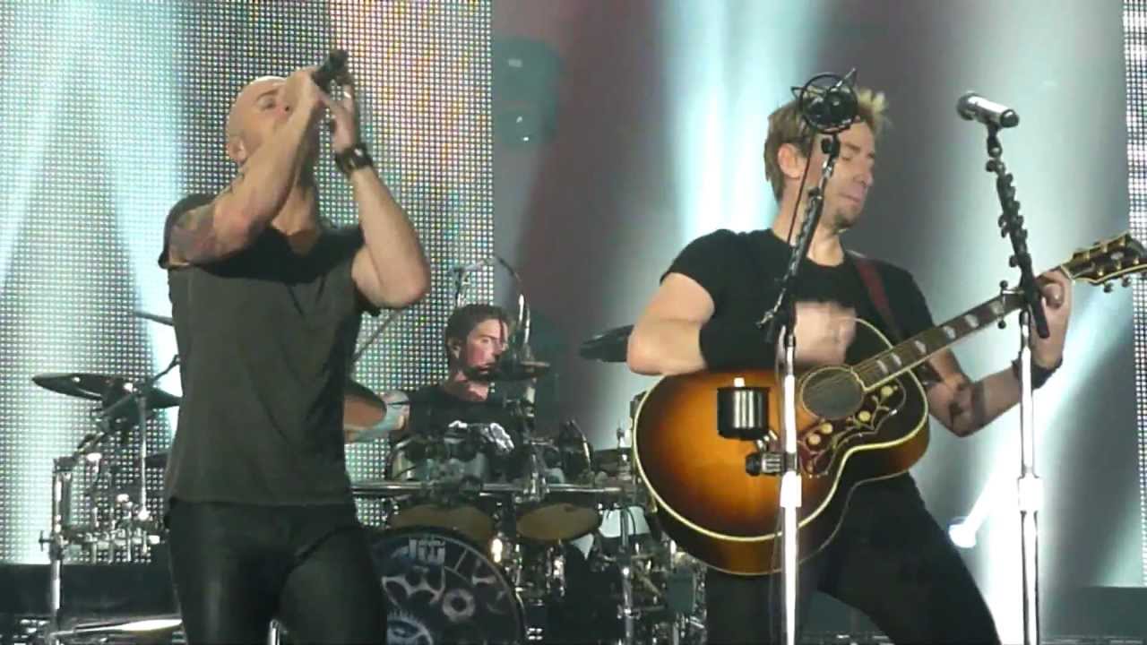 Nickelback ft. Chris Daughtry - Rockstar (Live - Manchester Arena, UK, 2012)