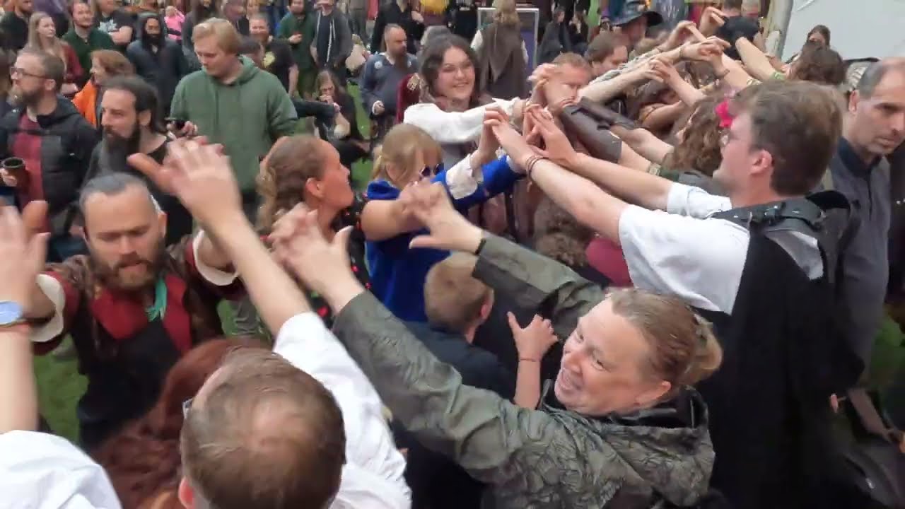 Castlefest 2023 samen lachen, dansen, springen en zingen, spontaan geluk!  4K UHD
