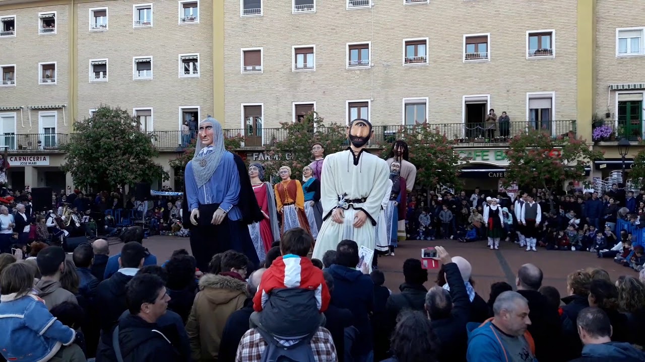 Despedida de los gigantes de la Txantrea 2018 - La Era/Larrain Dantza