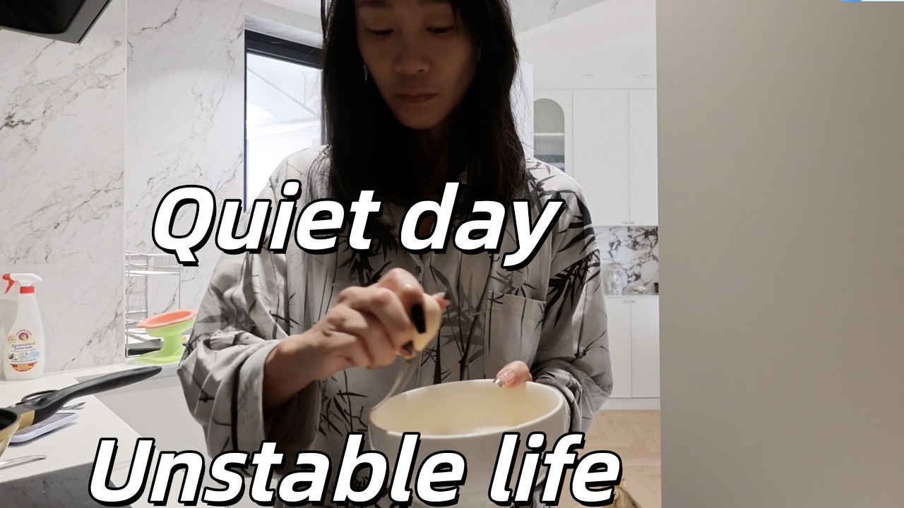 A Quiet Day in Shanghai Without a Stable Job