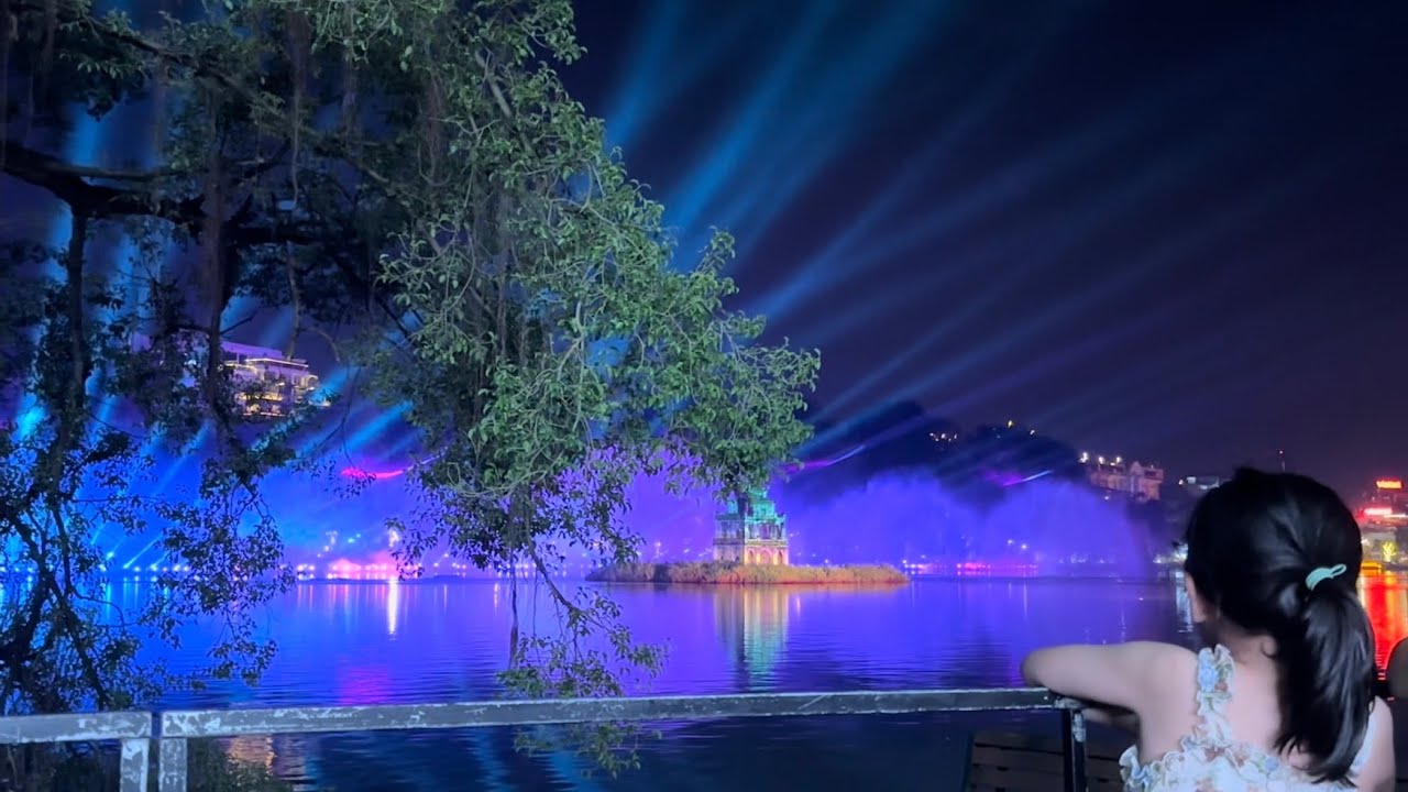 A Beautiful 3D Light Show Night at Hoan Kiem Lake | Hanoi Life