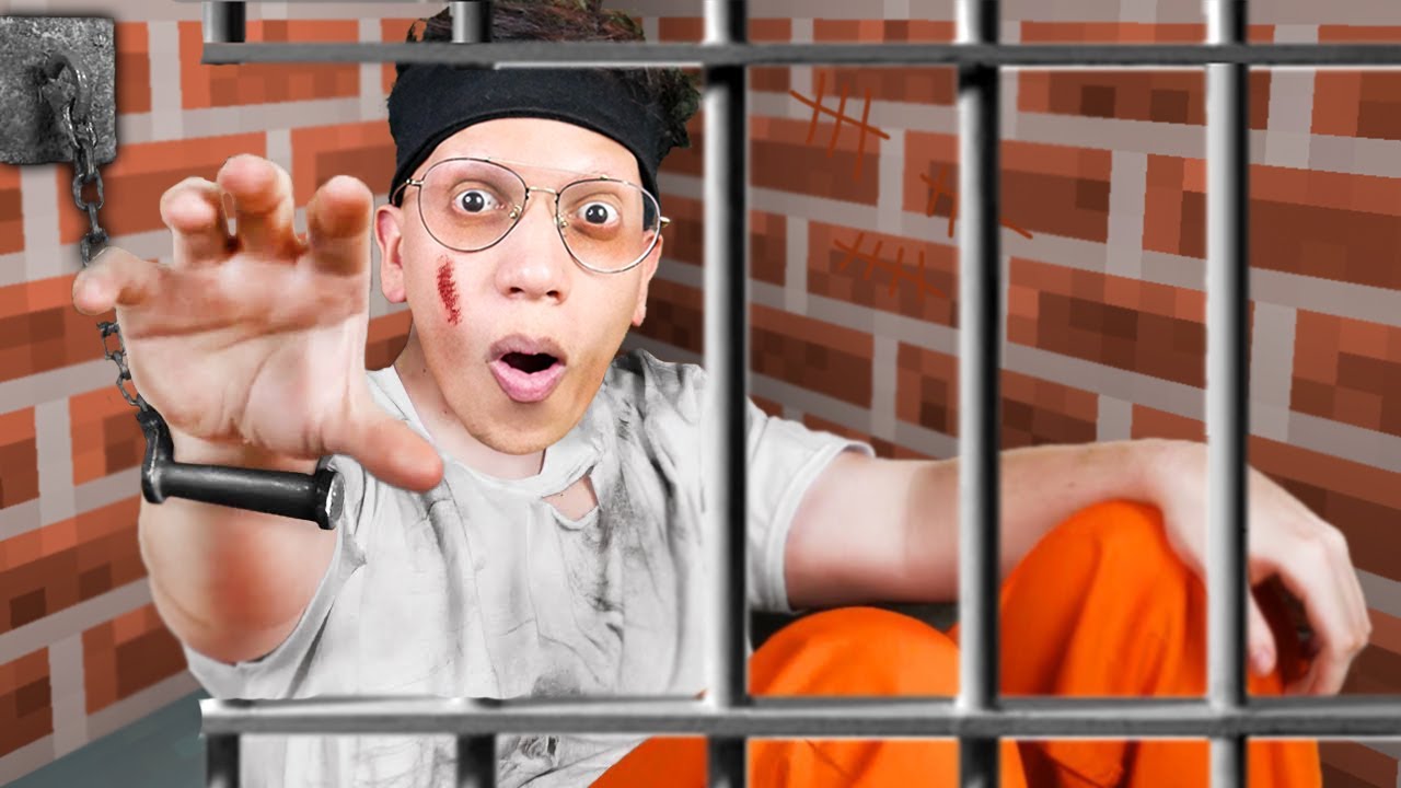 اول شخص يخرج من السجن في لعبة ماين كرافت يربح !! 😱🔥