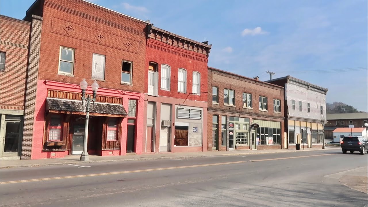 Small Towns & Backroads Of Virginia - Exploring Empty Places Of Clifton Forge / Local Urban Legends