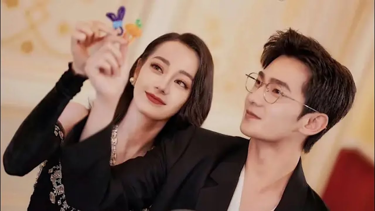 💖为挽回心爱之人，于途竟然在寒风中等待一夜，只为亲自向晶晶道歉！！#你是我的荣耀#迪丽热巴#杨洋#剧有料#电竞#chinesedrama ​#爱情#甜宠