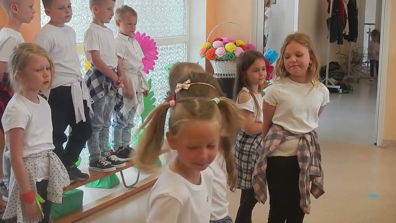 Dzień Mamy  Taty w Oddziale Przedszkolnym w Krzywinie (27.05.2022)