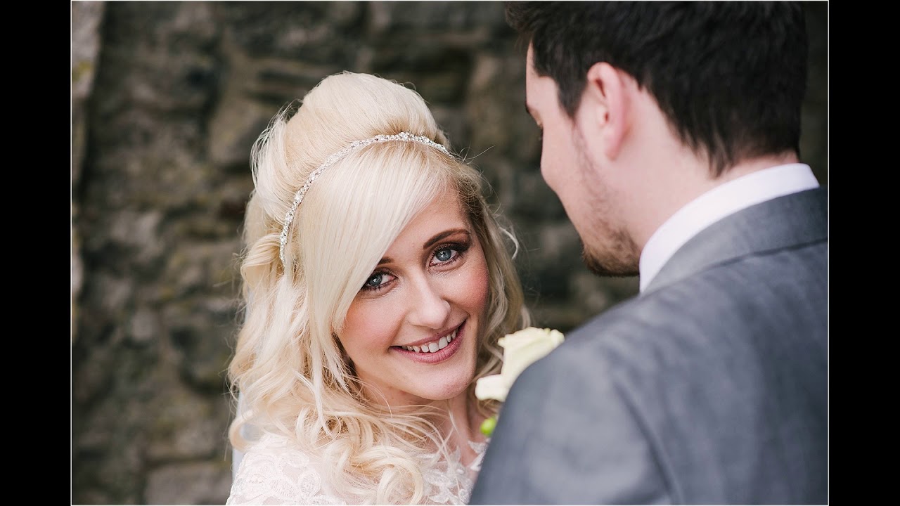 Wedding in Swansea at Oldwalls Gower