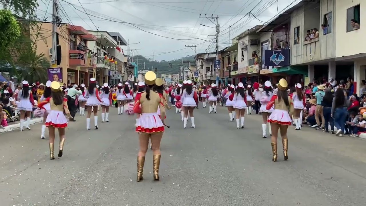 Unidad Educativa Particular El Oasis, desfile del 7 de Agosto Chone 2023