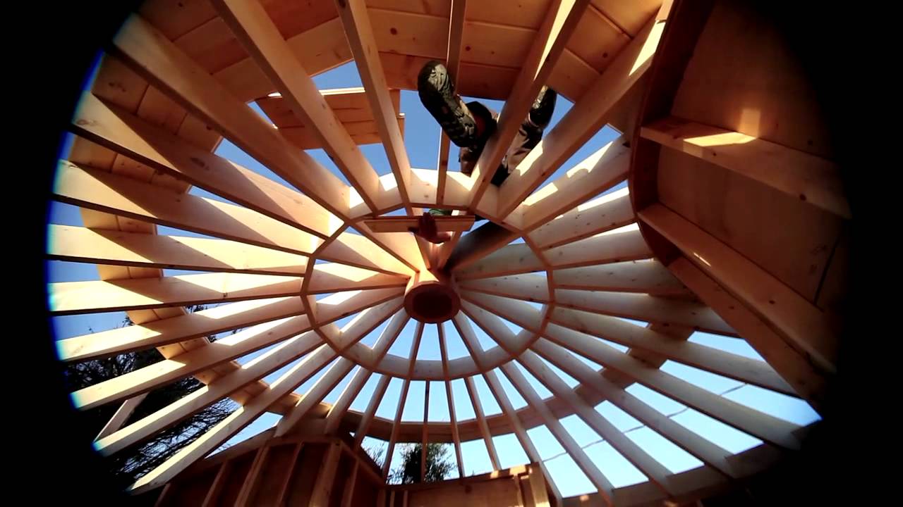 Treehouse Masters Behind-The-Scenes: Irish Cottage Treehouse